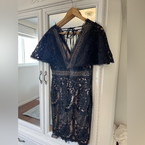 NWT Lace Dress from 1861 Boutique in Montreal - Size Medium - Picture 9 of 16